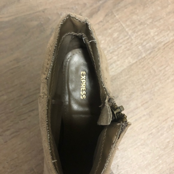 Nude Suede Express Ankle Booties Size 7 - Picture 7 of 8